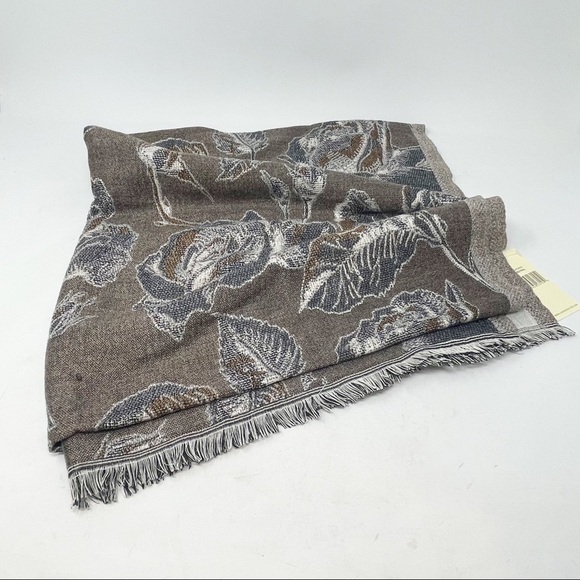 COLLECTION 18 Women’s Brown Floral Intarsia Knit Scarf Neutral Roses - Picture 1 of 7